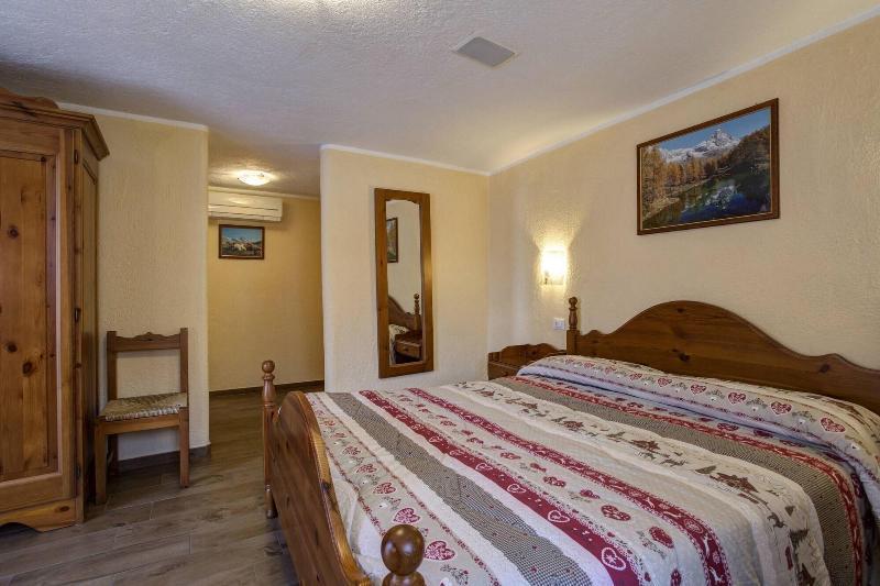 Hotel Cecchin Aosta Ngoại thất bức ảnh