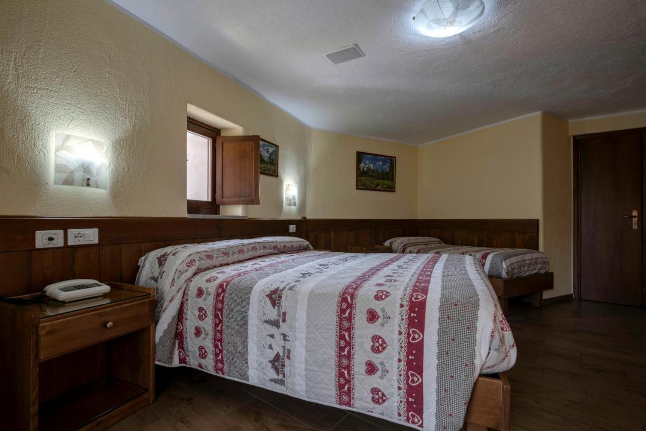 Hotel Cecchin Aosta Ngoại thất bức ảnh