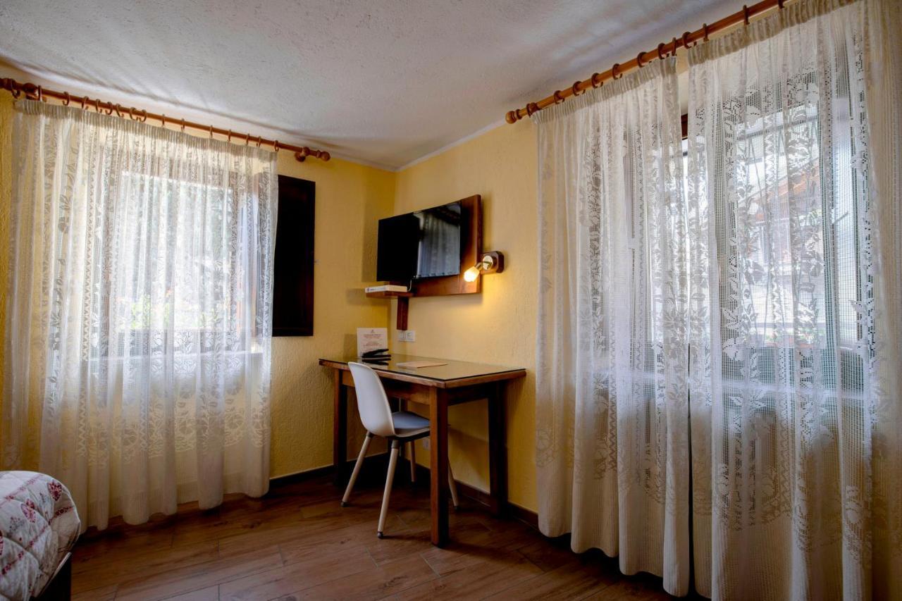 Hotel Cecchin Aosta Ngoại thất bức ảnh