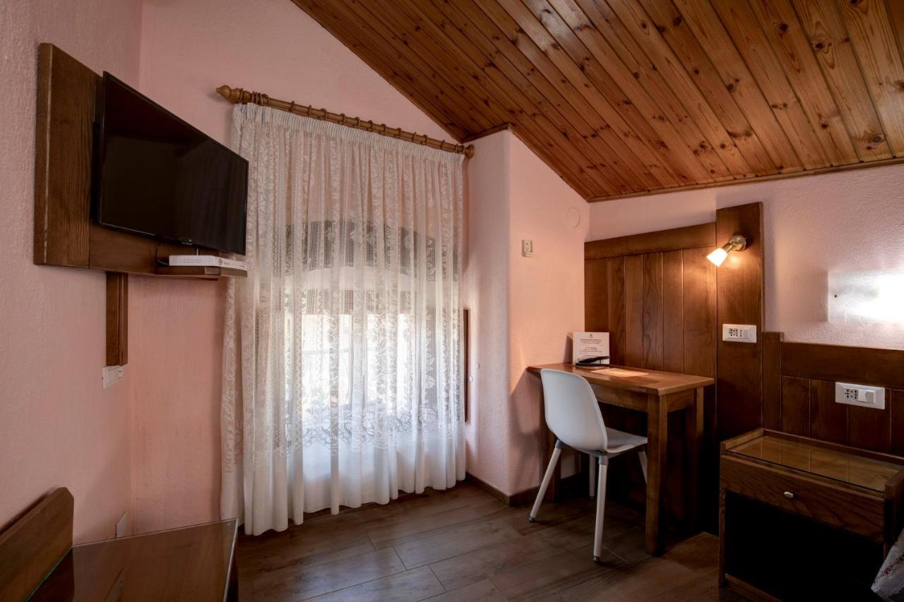 Hotel Cecchin Aosta Ngoại thất bức ảnh