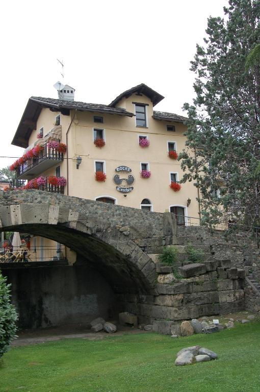 Hotel Cecchin Aosta Ngoại thất bức ảnh