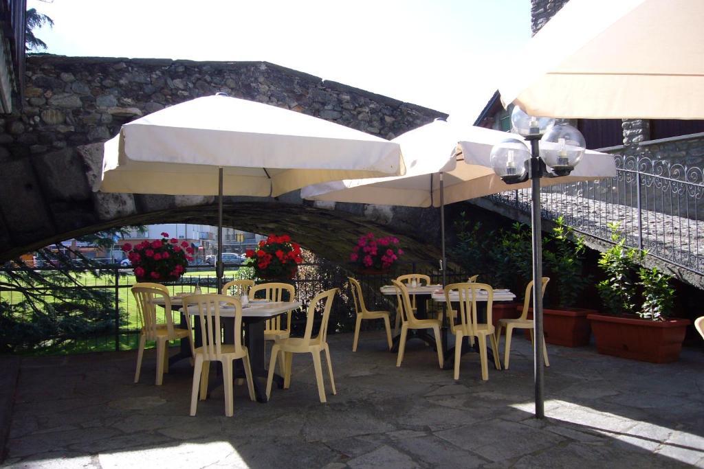 Hotel Cecchin Aosta Ngoại thất bức ảnh