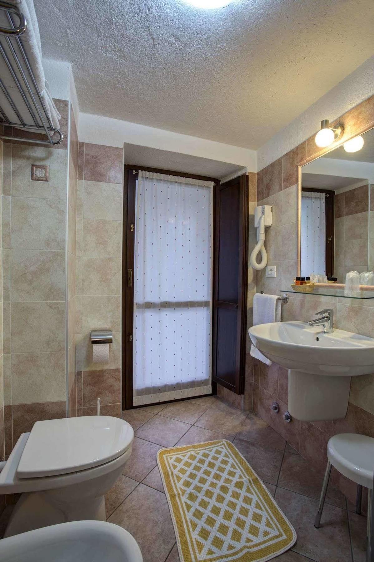 Hotel Cecchin Aosta Ngoại thất bức ảnh