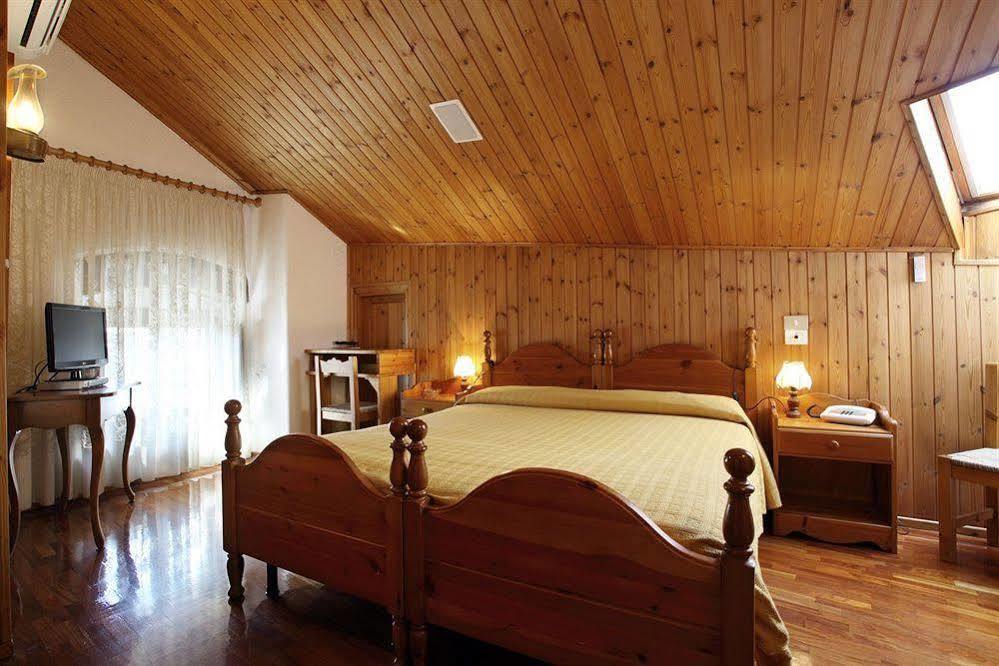 Hotel Cecchin Aosta Ngoại thất bức ảnh
